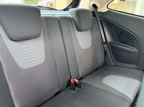 Ford Ka 1.2 Zetec Euro 5 (s/s) 3dr 23