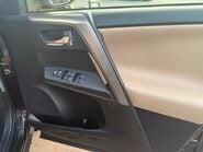 Toyota Rav4 2.2 D-4D Invincible 4WD Euro 5 5dr 24