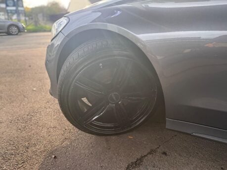 Mercedes-Benz C Class 2.1 C220d AMG Line (Premium) G-Tronic+ Euro 6 (s/s) 4dr 39