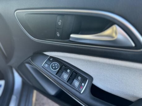 Mercedes-Benz A Class 1.6 A180 SE Euro 6 (s/s) 5dr 18