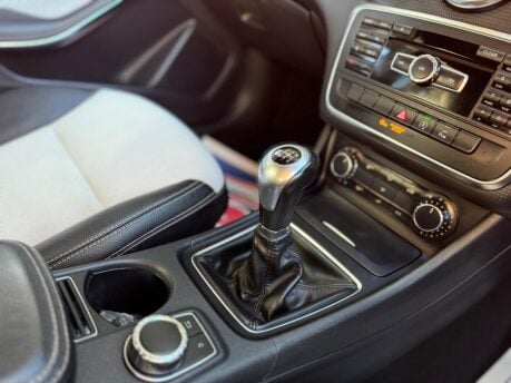 Mercedes-Benz A Class 1.6 A180 SE Euro 6 (s/s) 5dr 22