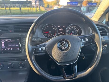 Volkswagen Golf 1.6 TDI BlueMotion Tech SE Euro 5 (s/s) 5dr 9