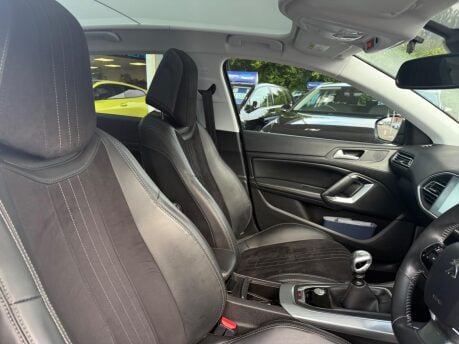 Peugeot 308 1.6 e-HDi Feline Euro 5 (s/s) 5dr 21