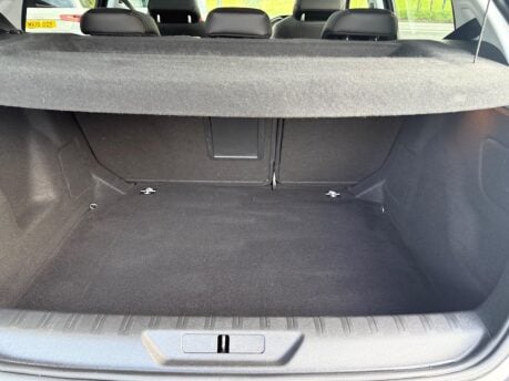 Peugeot 308 1.6 e-HDi Feline Euro 5 (s/s) 5dr 31