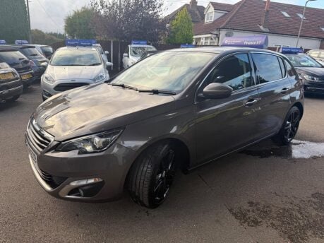 Peugeot 308 1.6 e-HDi Feline Euro 5 (s/s) 5dr 4