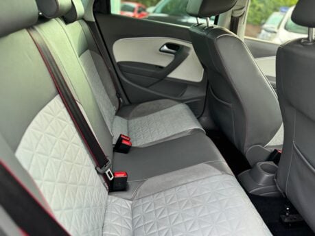 Volkswagen Polo 1.2 TSI R-Line Euro 6 (s/s) 3dr 28