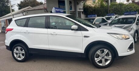 Ford Kuga 2.0 TDCi Zetec 2WD Euro 5 5dr 8