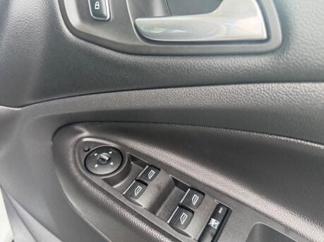 Ford Kuga 2.0 TDCi Zetec 2WD Euro 5 5dr 18