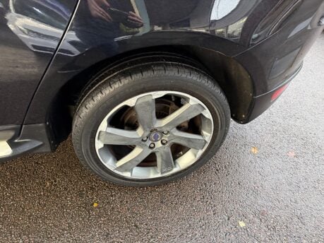 Volvo XC60 2.4 D5 R-Design Geartronic AWD Euro 5 5dr 28