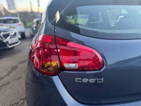 Kia Ceed 1.6 CRDi 2 DCT Euro 6 (s/s) 5dr 12