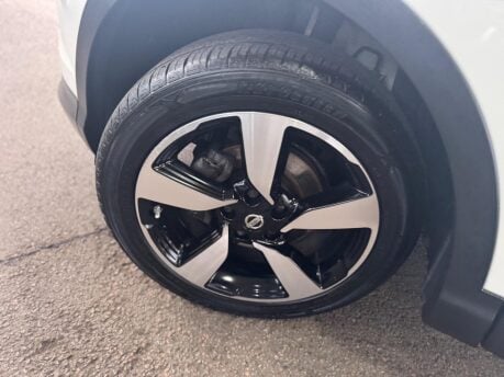 Nissan Qashqai 1.5 dCi N-Connecta 2WD Euro 6 (s/s) 5dr 14