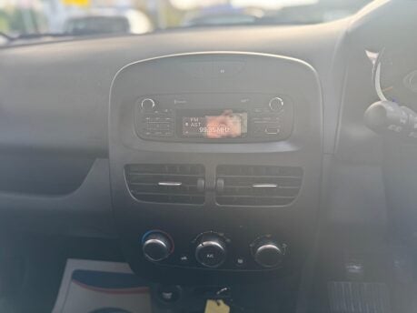 Renault Clio 1.5 dCi Play Euro 6 (s/s) 5dr 22