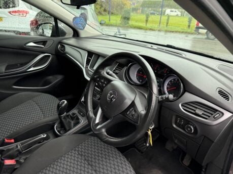 Vauxhall Astra 1.6 CDTi ecoTEC BlueInjection Energy Euro 6 5dr 8