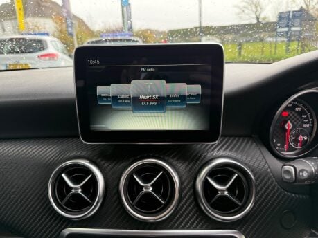 Mercedes-Benz A Class 1.5 A180d AMG Line Euro 6 (s/s) 5dr 26