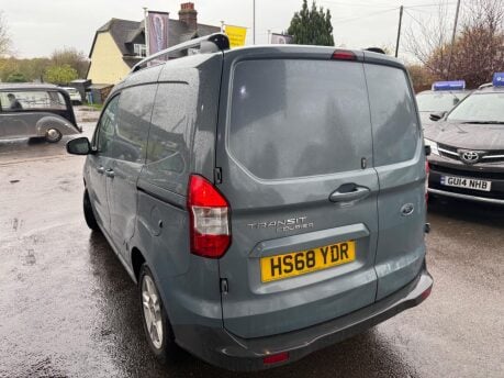 Ford Transit Courier 1.5 TDCi Limited L1 Euro 6 5dr 4