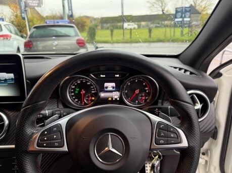 Mercedes-Benz A Class 1.5 A180d AMG Line (Premium) 7G-DCT Euro 6 (s/s) 5dr 29