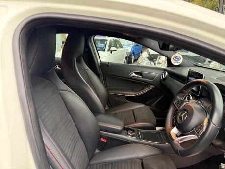 Mercedes-Benz A Class 1.5 A180d AMG Line (Premium) 7G-DCT Euro 6 (s/s) 5dr 16