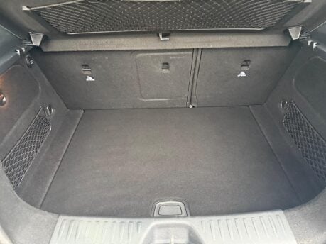 Mercedes-Benz A Class 1.5 A180d AMG Line (Premium) 7G-DCT Euro 6 (s/s) 5dr 32