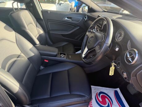 Mercedes-Benz A Class 1.6 A200 Sport Edition 7G-DCT Euro 6 (s/s) 5dr 16