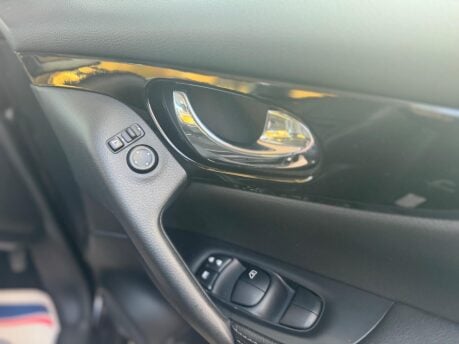 Nissan Qashqai 1.6 dCi Tekna 4WD Euro 6 (s/s) 5dr 20