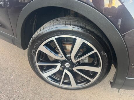 Nissan Qashqai 1.6 dCi Tekna 4WD Euro 6 (s/s) 5dr 15