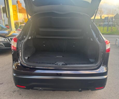 Nissan Qashqai 1.6 dCi Tekna 4WD Euro 6 (s/s) 5dr 33