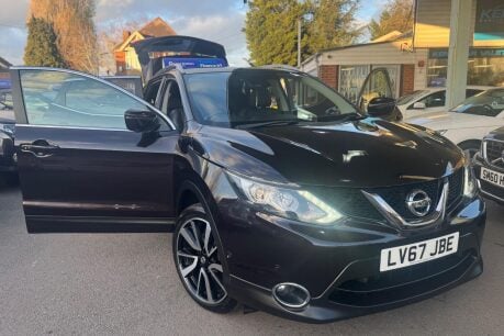 Nissan Qashqai 1.6 dCi Tekna 4WD Euro 6 (s/s) 5dr 35