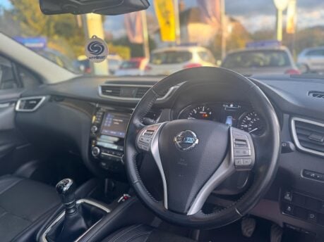 Nissan Qashqai 1.6 dCi Tekna 4WD Euro 6 (s/s) 5dr 27