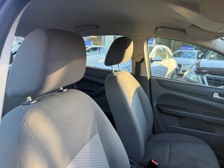 Ford Focus 1.6 LX 5dr 14