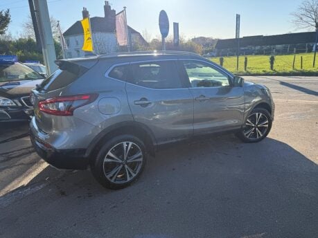 Nissan Qashqai 1.5 dCi N-Connecta Euro 6 (s/s) 5dr 12