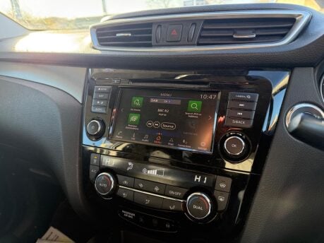 Nissan Qashqai 1.5 dCi N-Connecta Euro 6 (s/s) 5dr 9