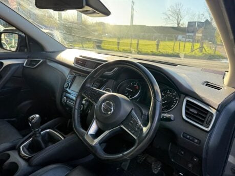 Nissan Qashqai 1.5 dCi N-Connecta Euro 6 (s/s) 5dr 7