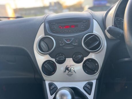 Ford Ka 1.2 Zetec Euro 6 (s/s) 3dr 11