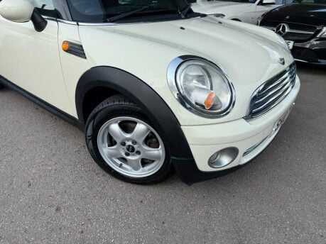 Mini Convertible 1.6 Cooper Euro 5 2dr 6