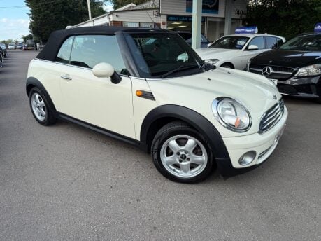 Mini Convertible 1.6 Cooper Euro 5 2dr 7
