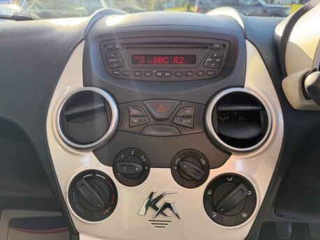 Ford Ka 1.2 Zetec Euro 5 (s/s) 3dr 12