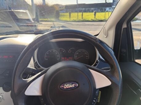 Ford Ka 1.2 Zetec Euro 5 (s/s) 3dr 22