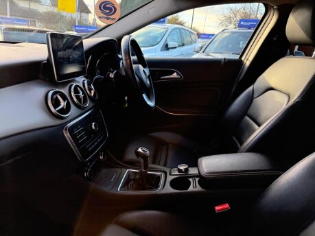 Mercedes-Benz GLA 2.1 GLA200d Sport Euro 6 (s/s) 5dr 18