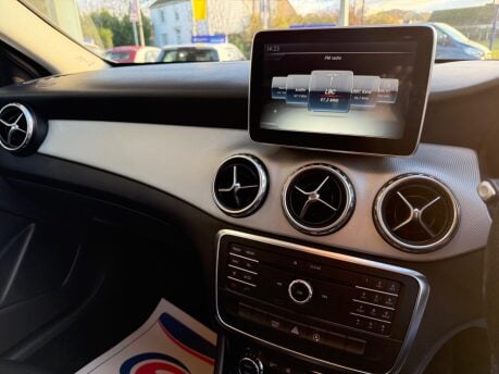 Mercedes-Benz GLA 2.1 GLA200d Sport Euro 6 (s/s) 5dr 42