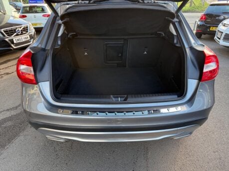 Mercedes-Benz GLA 2.1 GLA200d Sport Euro 6 (s/s) 5dr 35