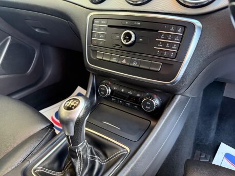 Mercedes-Benz GLA 2.1 GLA200d Sport Euro 6 (s/s) 5dr 15