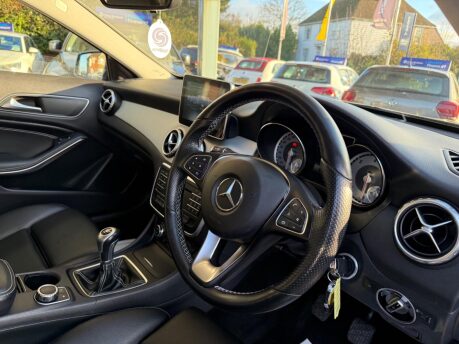 Mercedes-Benz GLA 2.1 GLA200d Sport Euro 6 (s/s) 5dr 16