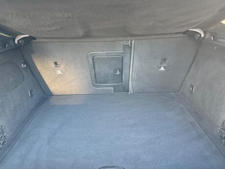 Mercedes-Benz GLA 2.1 GLA200d Sport Euro 6 (s/s) 5dr 43