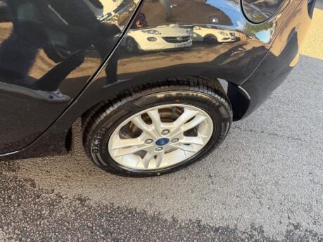 Ford Fiesta 1.25 Zetec Euro 6 5dr 25