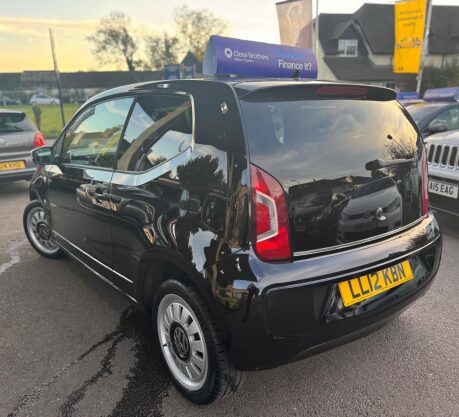 Volkswagen Up 1.0 up! Black Euro 5 3dr 5