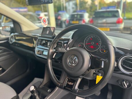 Volkswagen Up 1.0 up! Black Euro 5 3dr 27
