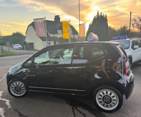 Volkswagen Up 1.0 up! Black Euro 5 3dr 4