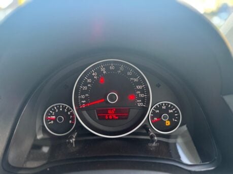 Volkswagen Up 1.0 up! Black Euro 5 3dr 21