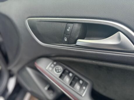 Mercedes-Benz GLA 2.1 GLA200d AMG Line (Premium) 7G-DCT Euro 6 (s/s) 5dr 19