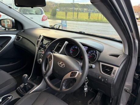Hyundai i30 1.6 CRDi Blue Drive Classic Euro 5 (s/s) 5dr 9